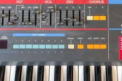 Roland Juno-106 Synthesizer Reparatur Service Driessen Music