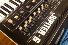 Roland Jupiter 6 Synthesizer Reparatur Service Driessen Music