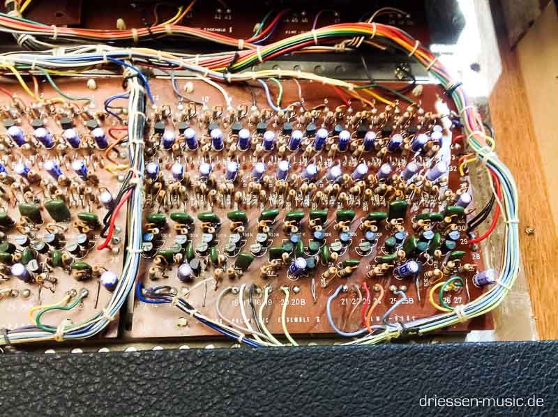 Repair Korg Polyphonic Ensemble 2000 Vintage Analog Synthesizer Reparatur Service