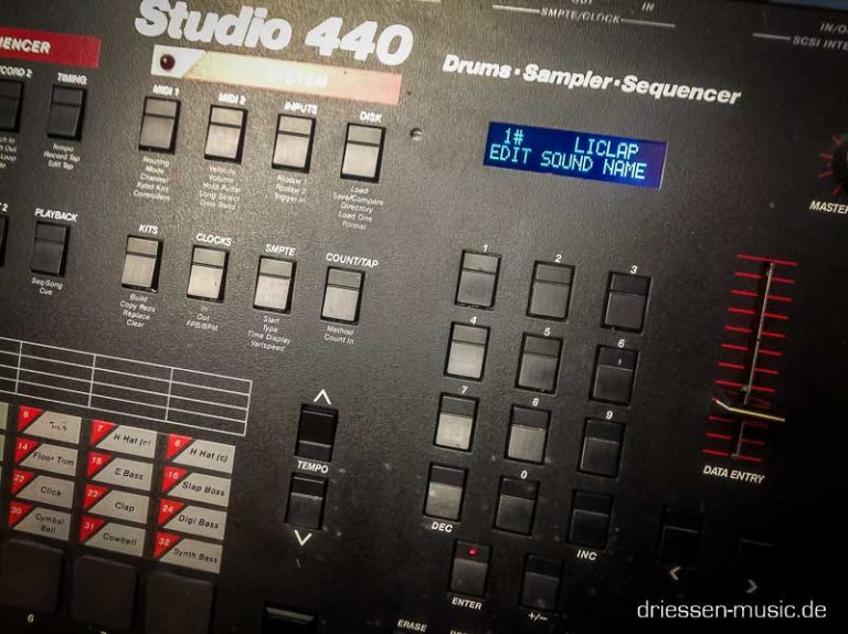 Sequential Circuits Studio 440 mit neuem LCD-Display