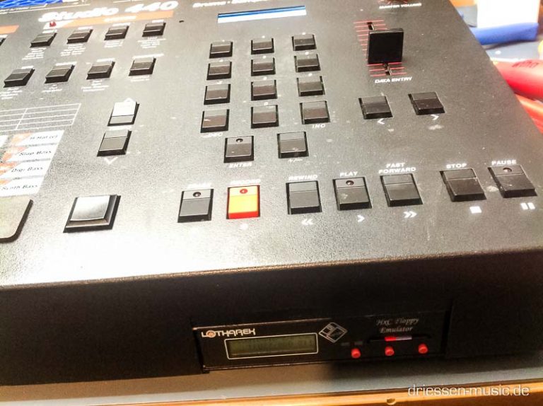 Sequential Circuits Studio 440 mit Lotharek Floppy-Emulator