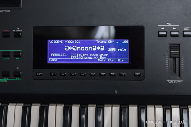 Yamaha SY99 mit neuem LED-Display statt EL-Folie