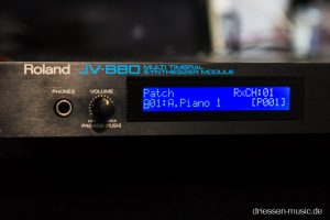 Roland JV-880 Display