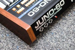 Repair Roland Juno 60 Synthesizer Reparatur Service