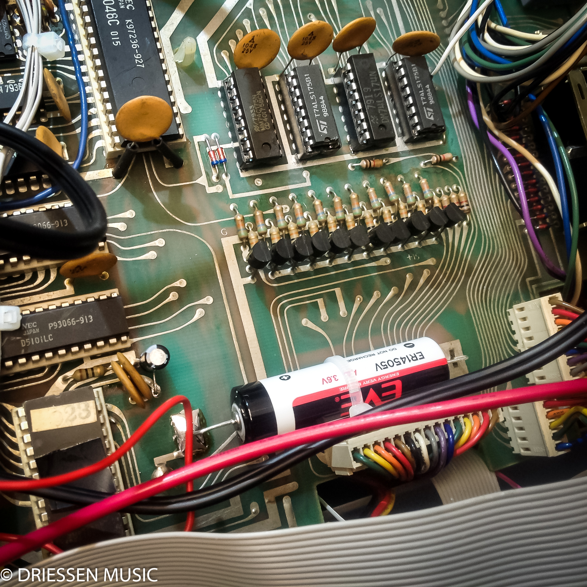 Neue Speicherbatterie in der Roland CR-78