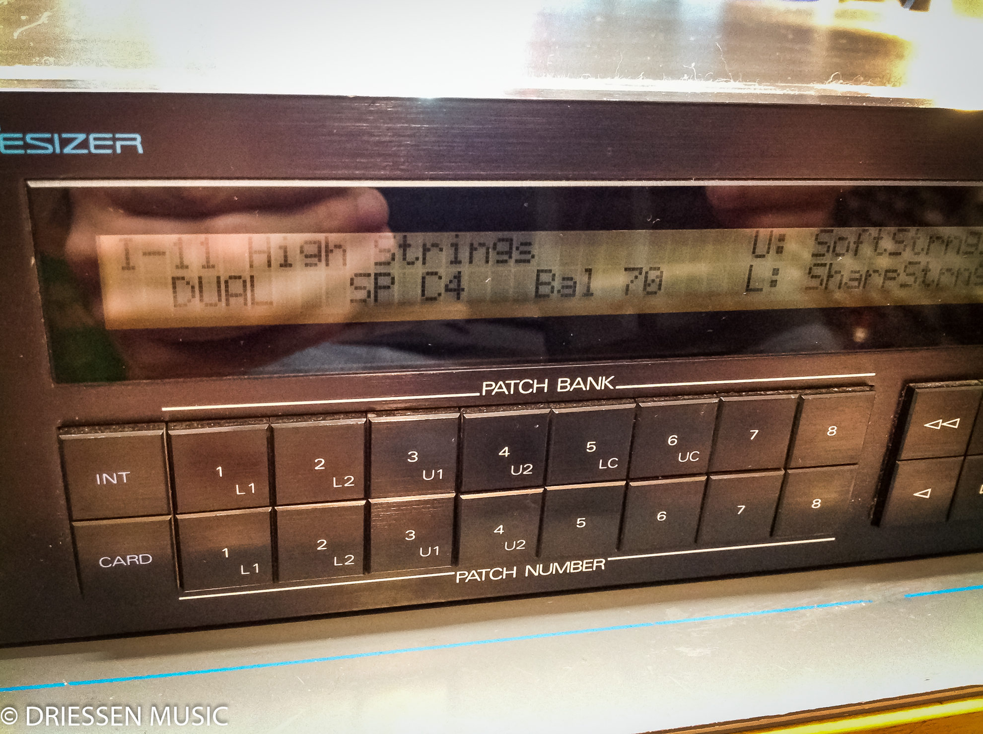 Schwach lesbares Originaldisplay eines Roland D-550