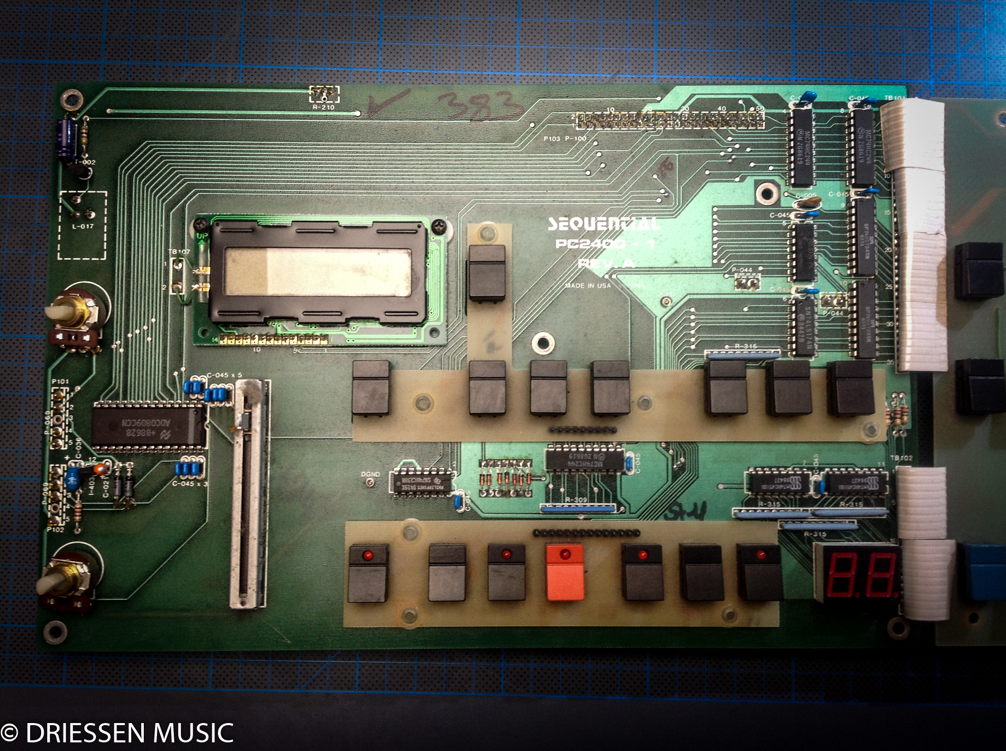 Sequential Circuits Prophet VS Taster auf der Bedienplatine vor dem Austausch
