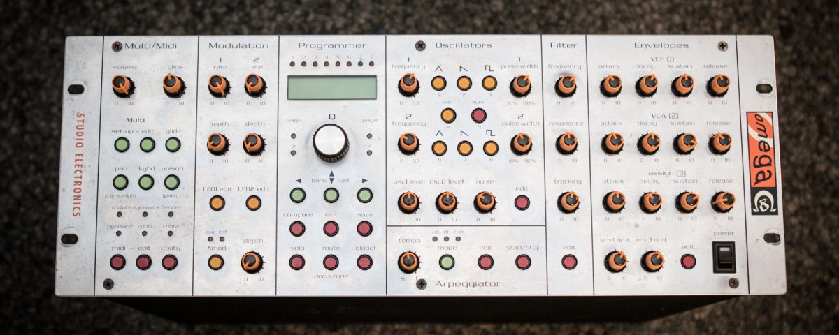 Studio Electronics Omega 8 Reparatur – Problem mit einer Stimme