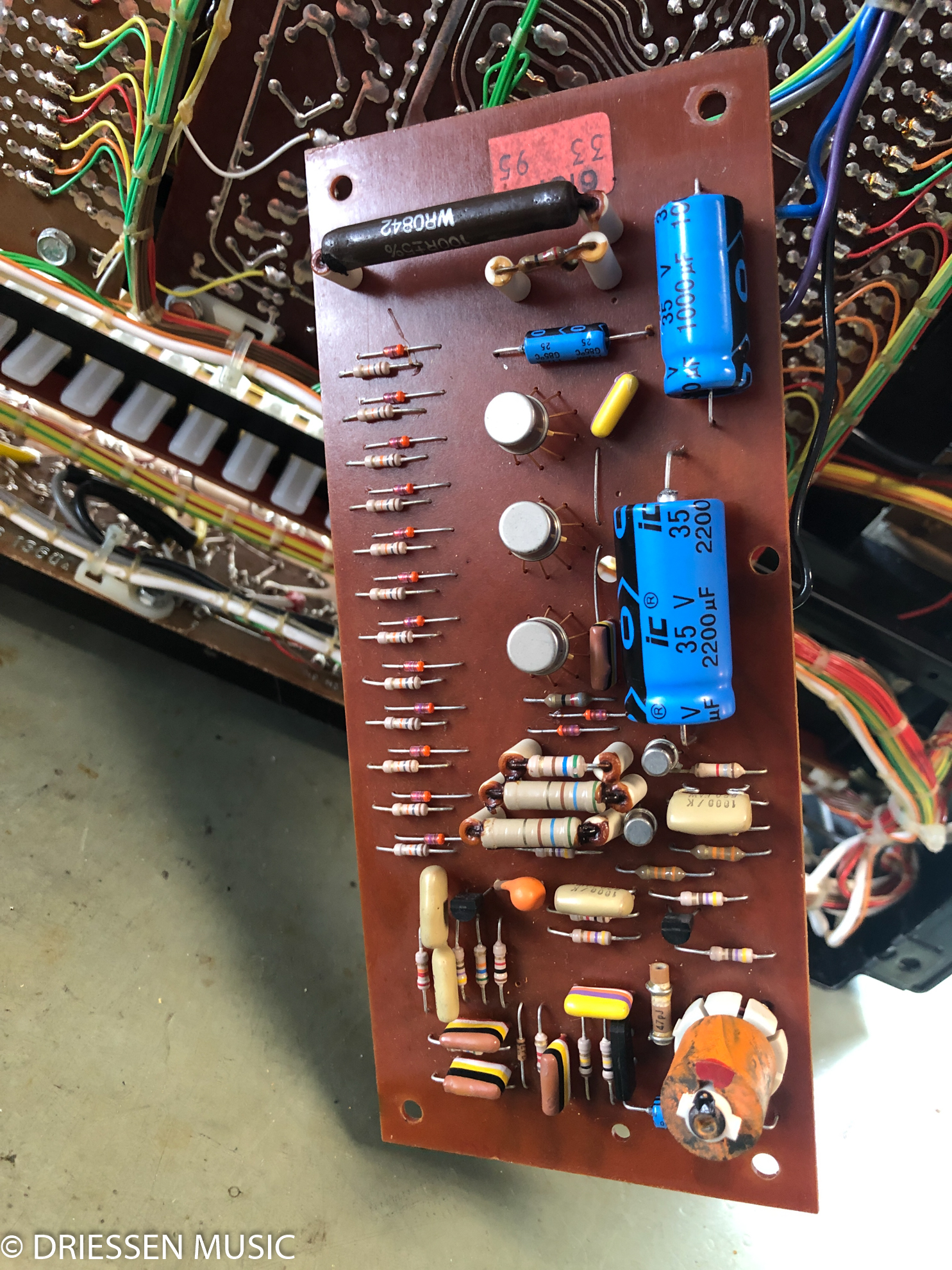 Neue axiale Elektrolytkondensatoren im Solina String Ensemble